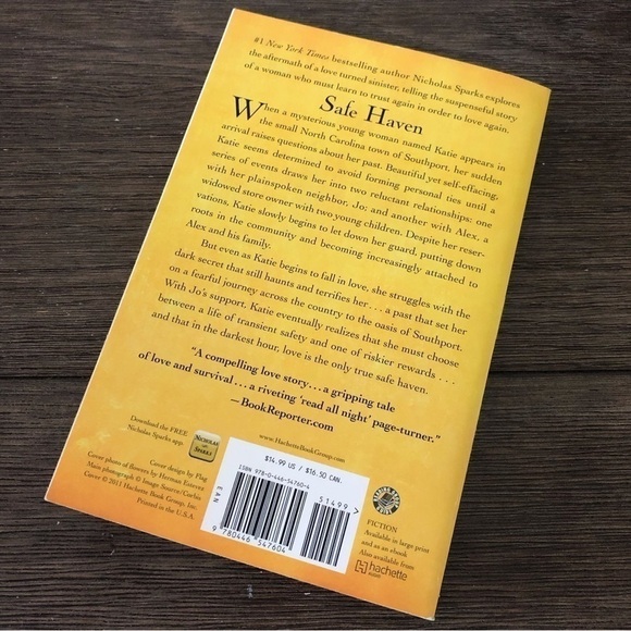 Safe Haven by: Nicholas Sparks paperback book - Picture 4 of 4